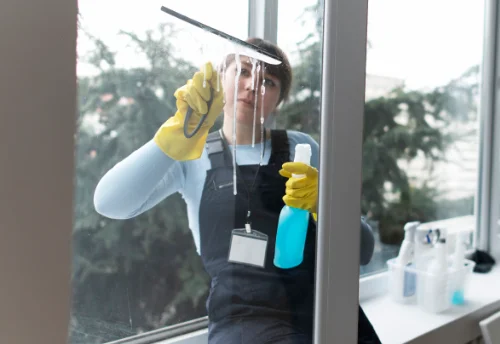 Nettoyage de vitres intérieures et extérieures à Québriac